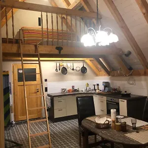 Apartment In Historischem 3-seitenhof, Leipzig